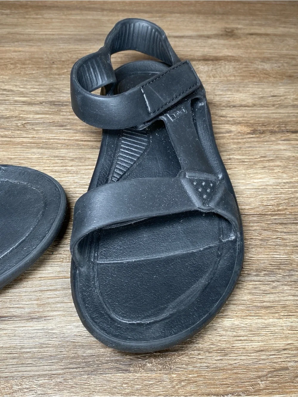 Teva Black Synthetic Rubber Hurricane Drift Sandal Men's SZ 7 US